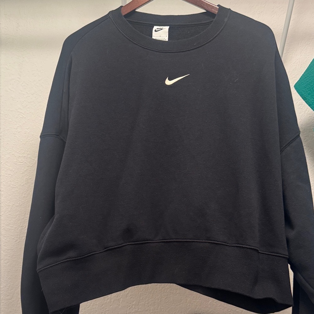 Nike Women's Black Crew Neck Sweater